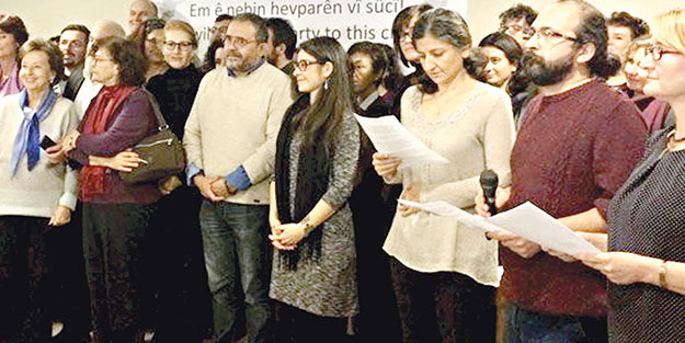 Cemaat'ten PKK sevici akademisyenlere destek!