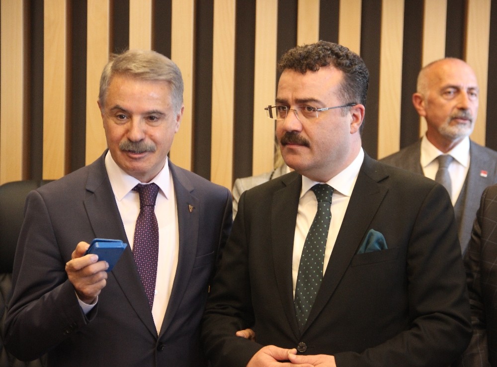 Cemil Deveci görevi devraldı 