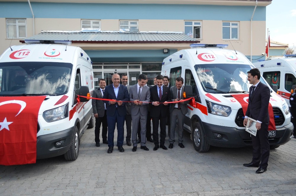 Çemişgezek’te 2 yeni ambulans hizmete girdi 