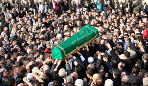 Cenaze namazı nasıl kılınır? Cenaze namazında okunacak dualar hangileri?