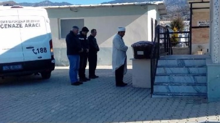 Cenaze namazlarında sadece 3 kişi vardı!