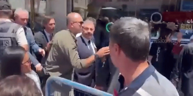 Cenaze töreninde Sağlık Bakanı Fahrettin Koca'ya büyük saygısızlık