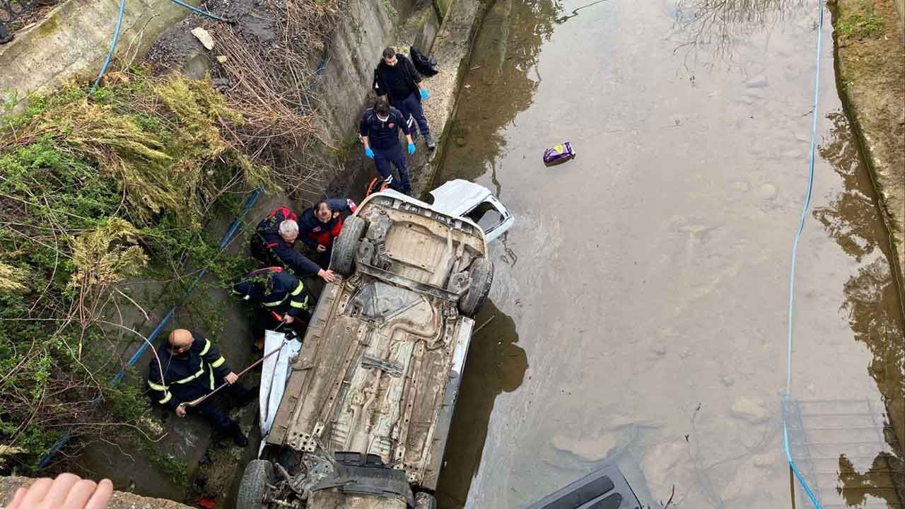 Cenaze yolunda facia! Giresun'da dere yatağına uçan otomobilde 3 kardeş can verdi!