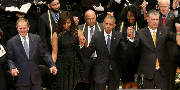 Cenazede gülüp oynayan Bush bunadı mı?