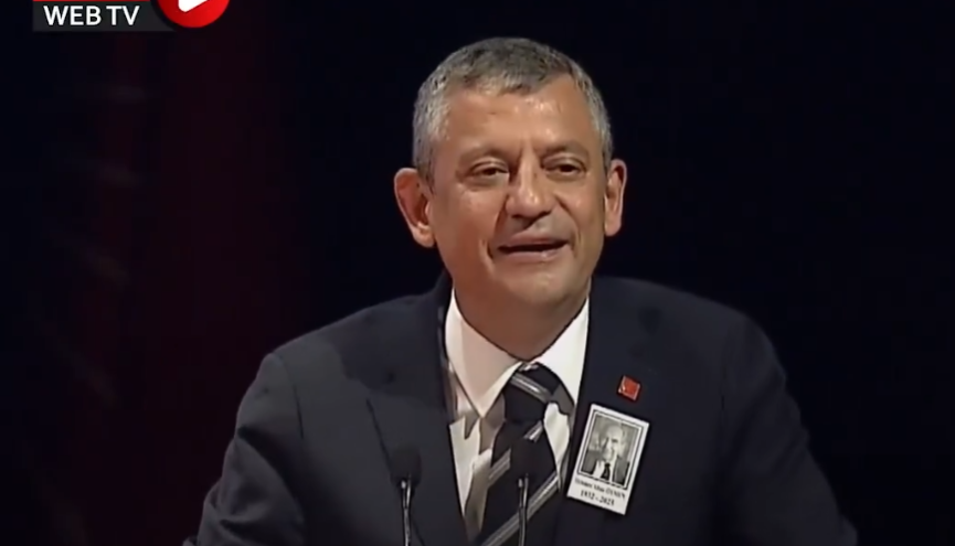 Cenazede siyaset şovu! Özgür Özel fırsatçılığı elden bırakmadı