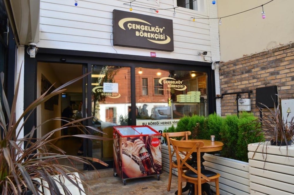 Çengelköy Börekçisi ve Lokanta Nevnihal, korona krizini çiğ börek servisiyle atlattı 