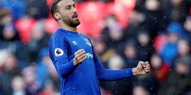 Cenk Tosun şov yaptı