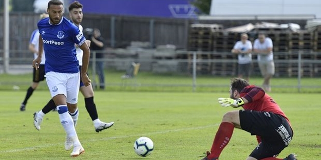 Cenk Tosunlu Everton gol oldu yağdı!