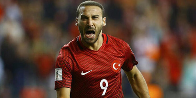 Cenk Tosun'un sözleşmesi feshedildi