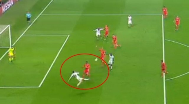 Cenk'in Benfica'ya attığı vole golü güne damgasını vurdu