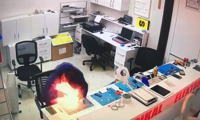 Cep telefonu bataryasının patlamasıyla ölümden dönen tamirci o anları anlattı 