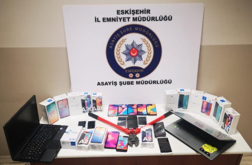 Cep telefonu hırsızı yakalandı 