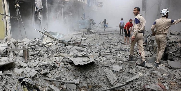 Cephede yenildikçe sivilleri vuruyor