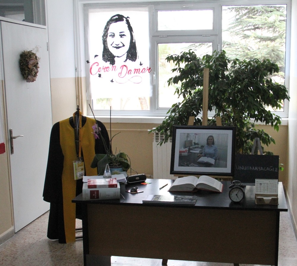 Ceren Damar Şenel ölümünün birinci yılında Çankaya Üniversitesinde anıldı 