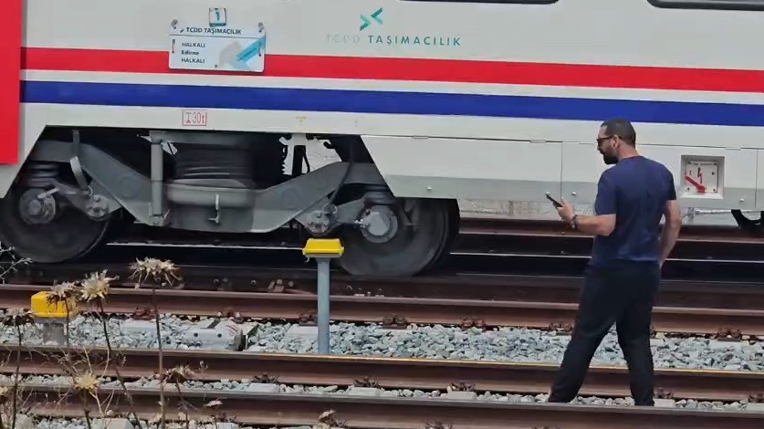 Çerkezköy'de korku dolu anlar! Yolcu treni raydan çıktı