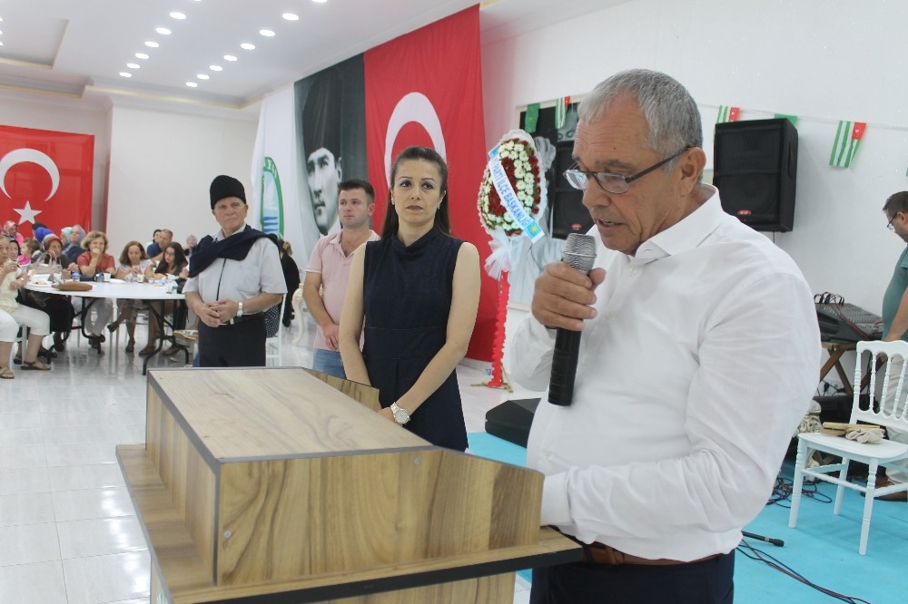 Çerkezler Haluj gecesinde bir araya geldi 