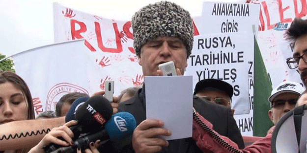 Çerkezlerden Rus Elçiliği önünde protesto