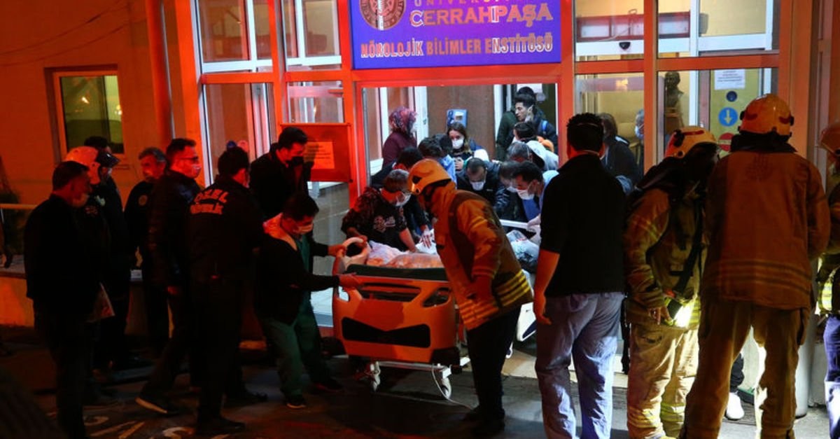 Cerrahpaşa tıp’ta yangın paniği