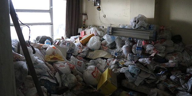 Cesedin çıktığı evdeki manzara görenleri şoke etti!