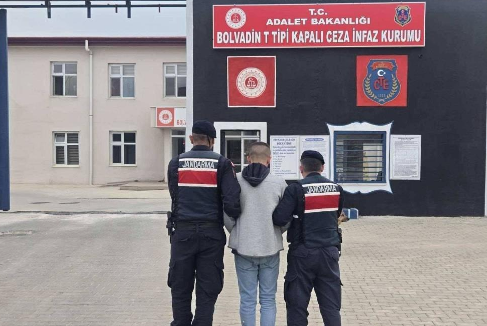  Çeşitli suçlardan aranan 60 kişi yakalandı