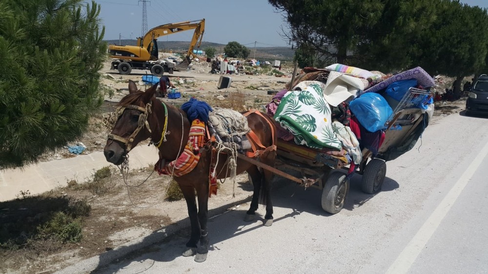 Çeşme Belediyesinden Roman vatandaşlara çadır operasyonu 