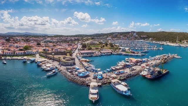 Çeşme’de tersine göç! Su bitti sekülerler kaçtı