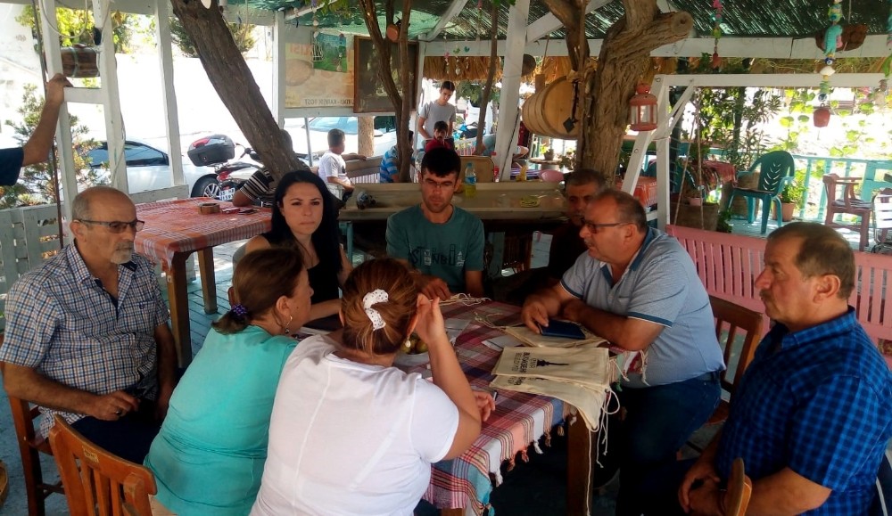 Çeşmeli üreticiler toprak analizi hakkında bilgilendirildi 