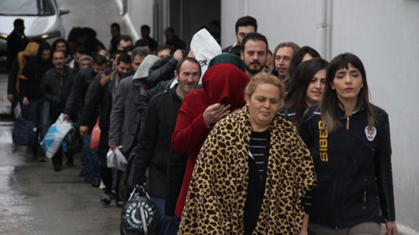 Çete 3.5 milyar lirayı yurt dışına transfer etmiş