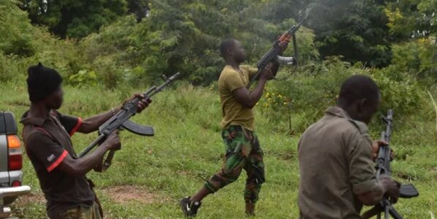 Çeteler köylülere saldırdı: 32 ölü!