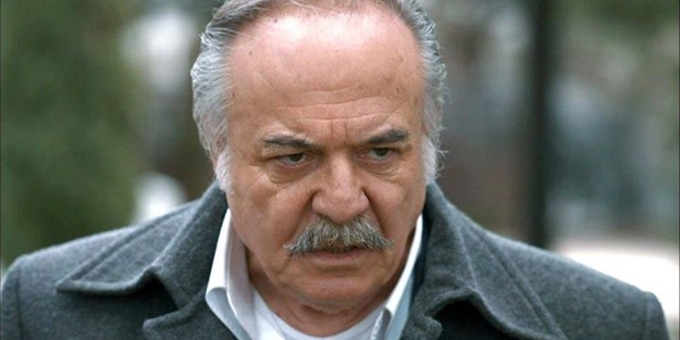 Çetin Tekindor kimdir?