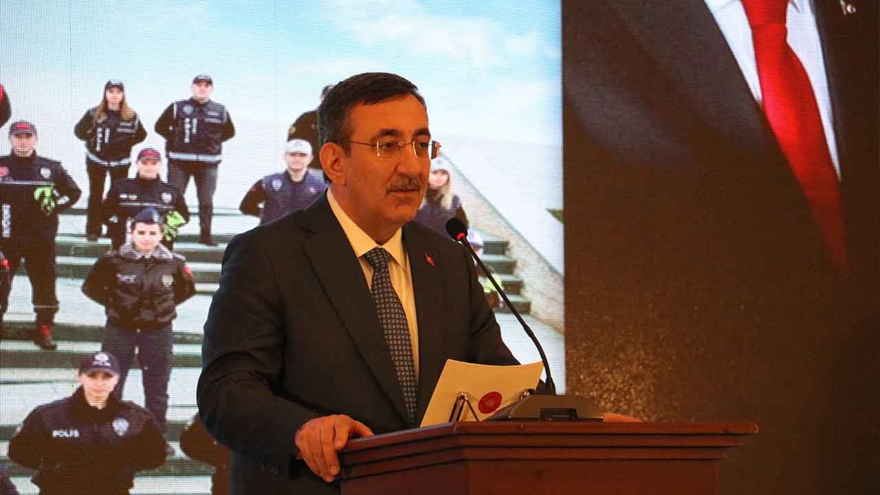 Cevdet Yılmaz’dan Diyarbakır’da emniyete tam destek! "Terörsüz Türkiye yolunda kararlıyız!"