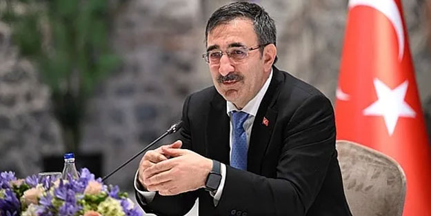 Cevdet Yılmaz'dan ekonomi yorumu! Dezenflasyona dikkat çekti