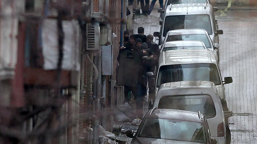 Çevik Kuvvet Şube Müdürlüğü'ne saldıranlar etkisiz hale getirildi