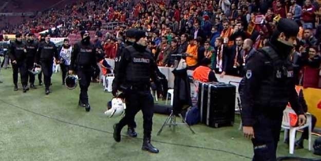 Çevik Kuvvet TT Arena'ya böyle geldi!