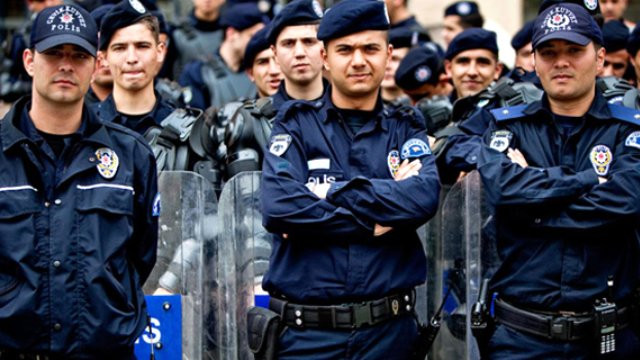 Çevik kuvvete flaş talimat! Hacı, abi, başkan, kral...