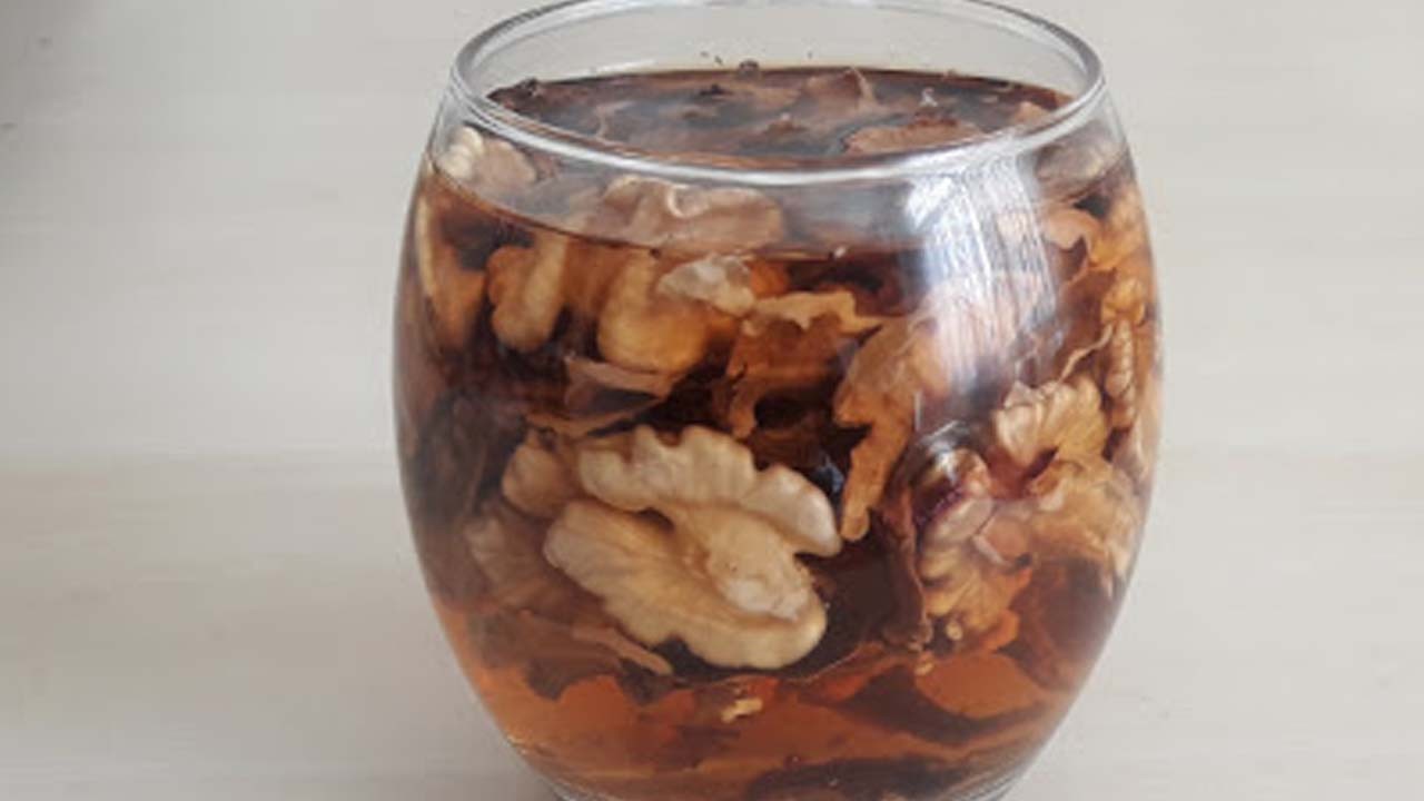 Ceviz suyu: En az 1 tane bardak sayısız hastalığa çare dağıtıyor!