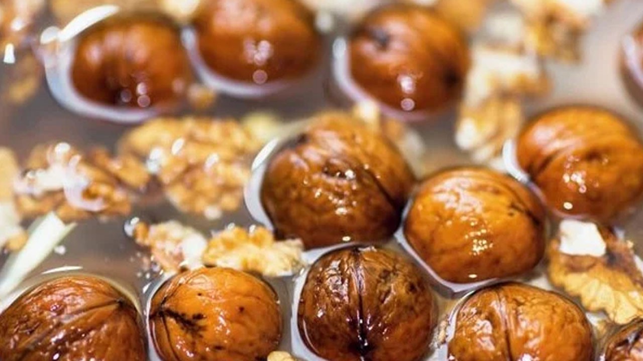 Cevizi suda 1 gece bekletip için... Meğer o hastalığın dermanıymış!