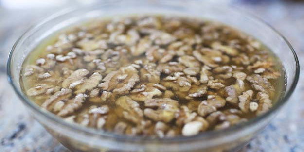 Cevizle istenmeyen tüylerden kurtulmanın kesin yolu! Pratik yöntemler