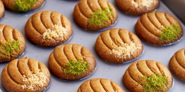 Cevizli İstiridye Tatlısı