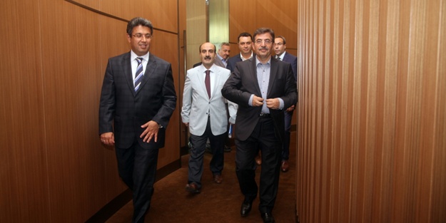 Çevre ve Şehircilik Bakanı İdris Güllüce Küçükçekmece’de