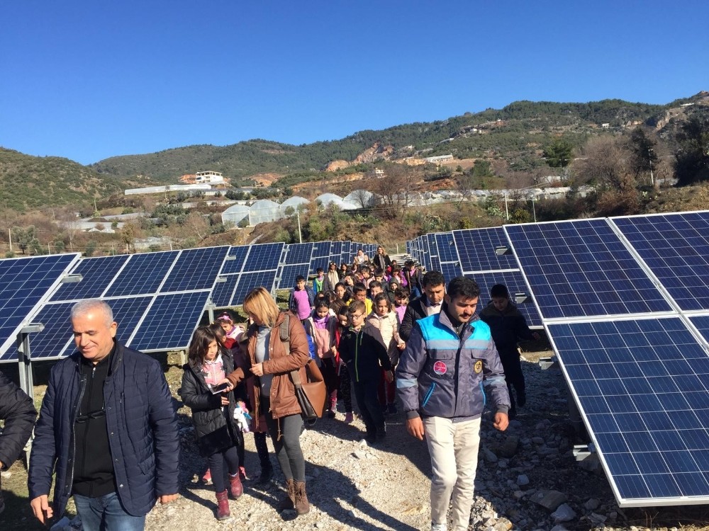 Çevreci öğrenciler GES ile tanıştı 