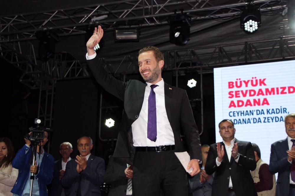 Ceyhan Belediye Başkanı Kadir Aydar oldu 