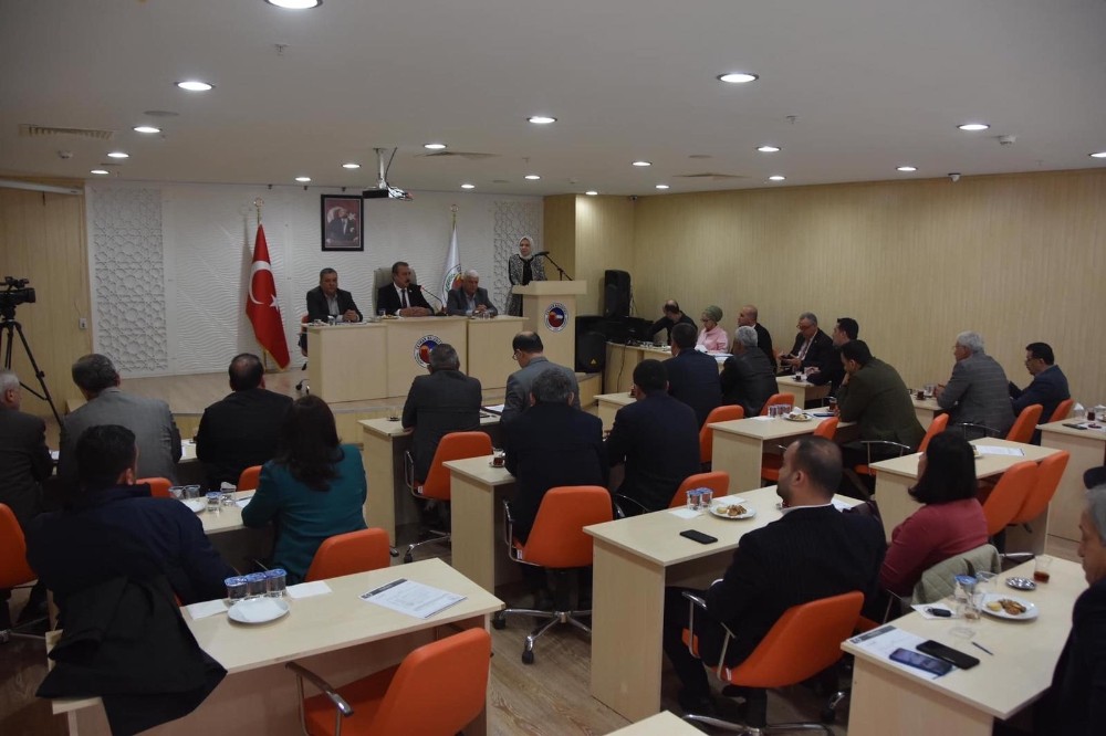 Ceyhan Belediye Meclisi seçime gidecek 