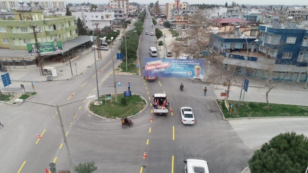 Ceyhan’da asfalt çalışmaları 