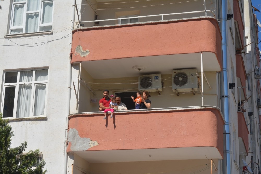 Ceyhan’da bayram coşkusu sokaklara taşındı 
