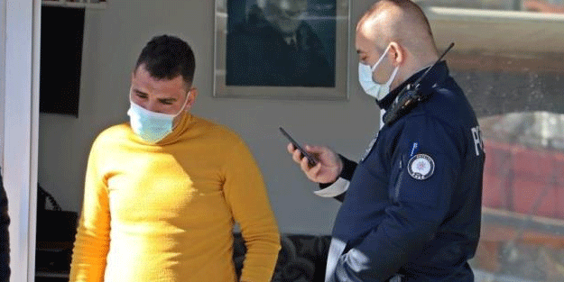 Ceza yiyeceğini düşünüp ağlayan kuryeye polis şefkati