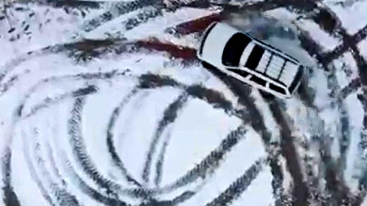 Cezadan kaçamadı! Cami avlusunda drift skandalı