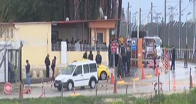 Cezaevi bekleme salonunda cinayet