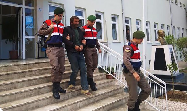 Cezaevi firarisi Kemer'de yakalandı