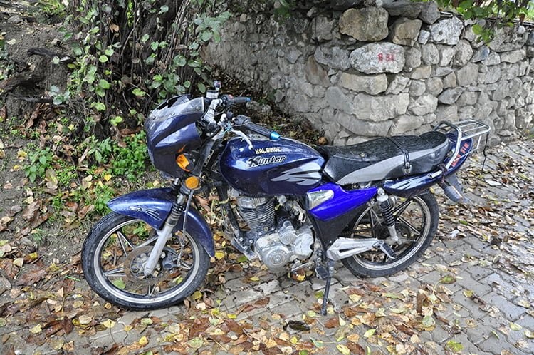 Cezaevi firarisi motosiklet hırsızlığı yapınca suçüstü yakalandı 
